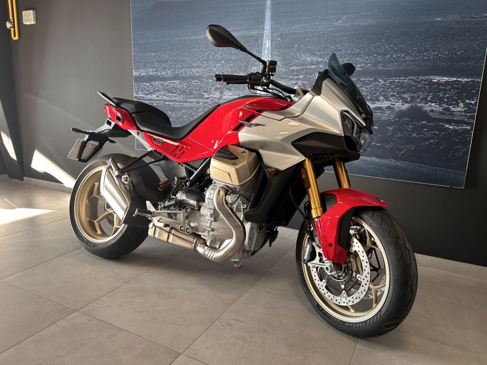 MOTO GUZZI V100  MANDELLO 4