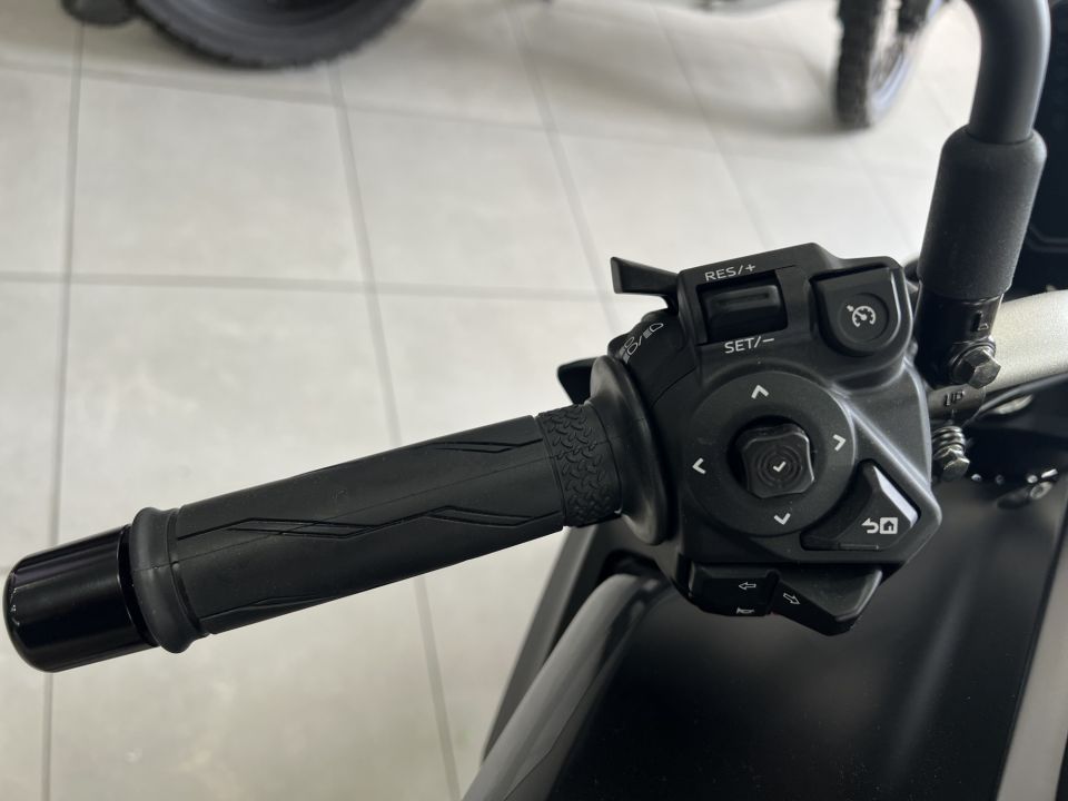 YAMAHA MT-07 Y-AMT 4