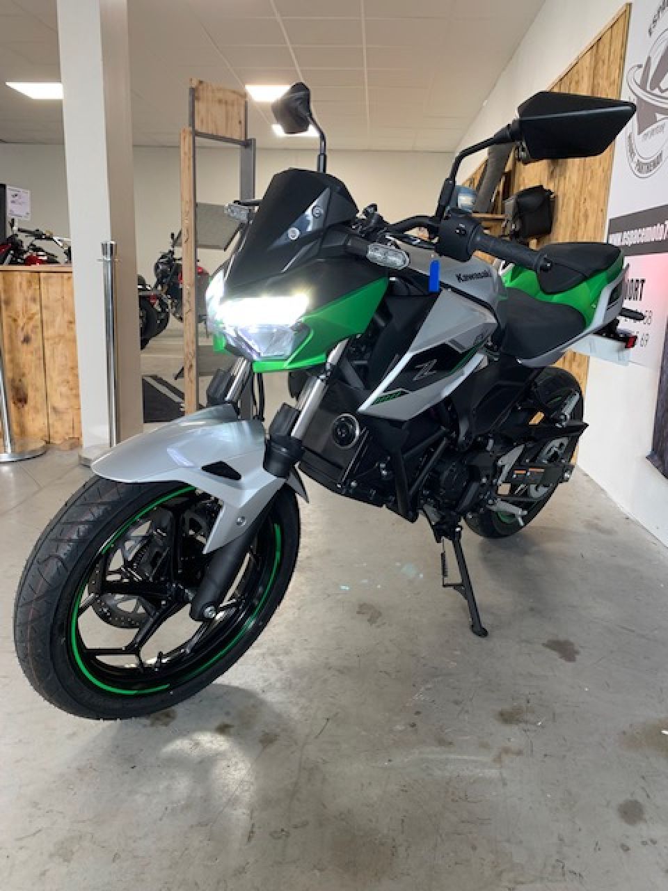 KAWASAKI Ze-1 4