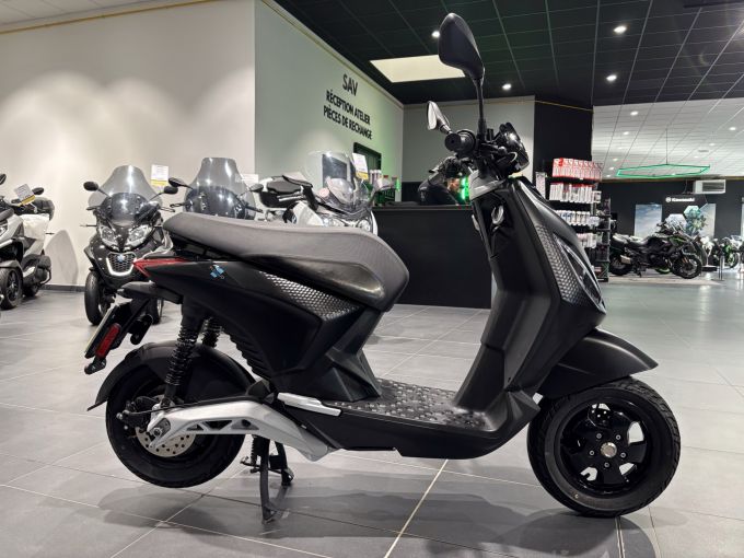 PIAGGIO 1 ACTIVE 4