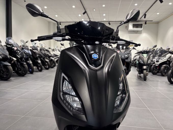 PIAGGIO 1 ACTIVE 4