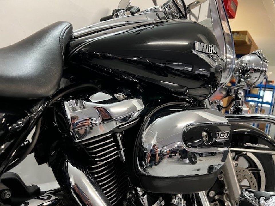 HARLEY-DAVIDSON TOURING ROAD KING 1745 4