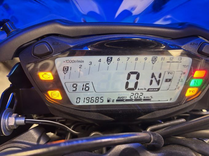 SUZUKI GSX-S 1000 4