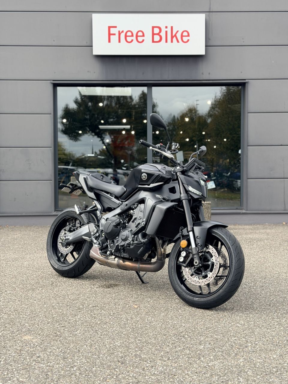 YAMAHA MT-09 4