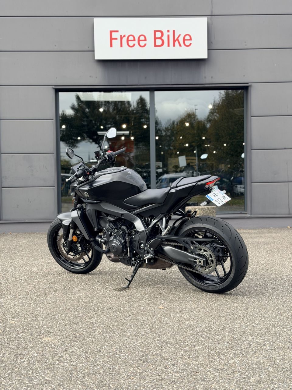 YAMAHA MT-09 4