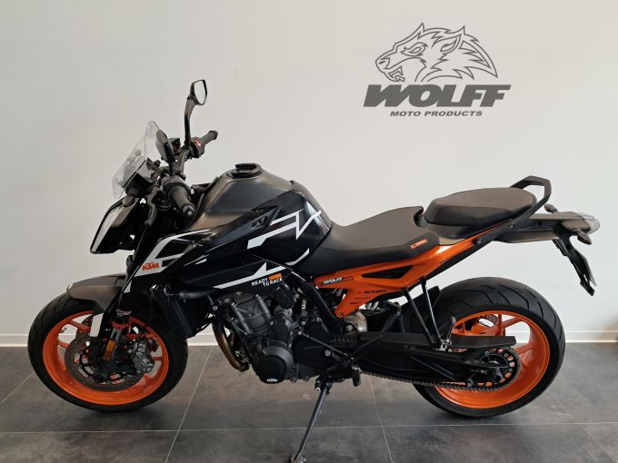 KTM 890 DUKE GP 4