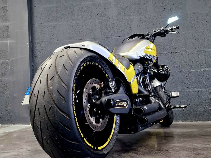 HARLEY-DAVIDSON SOFTAIL FXDR 1868 4