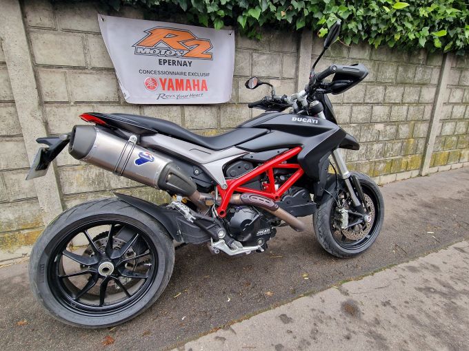 DUCATI HYPERMOTARD 4