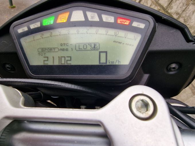 DUCATI HYPERMOTARD 4
