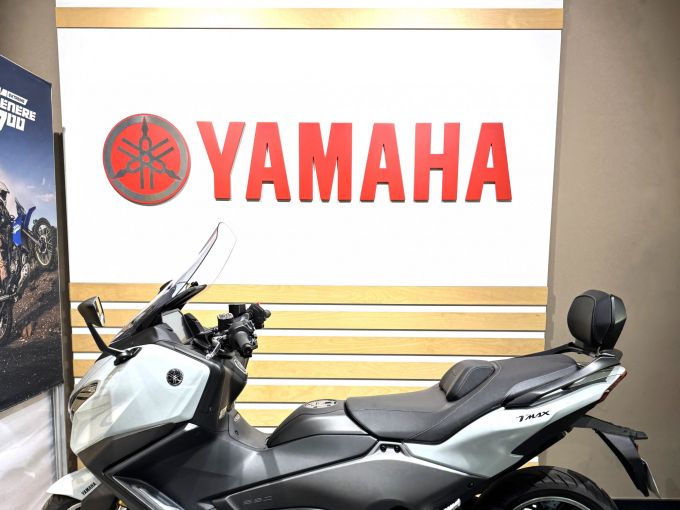 YAMAHA XP T-MAX 560 TECH MAX 4