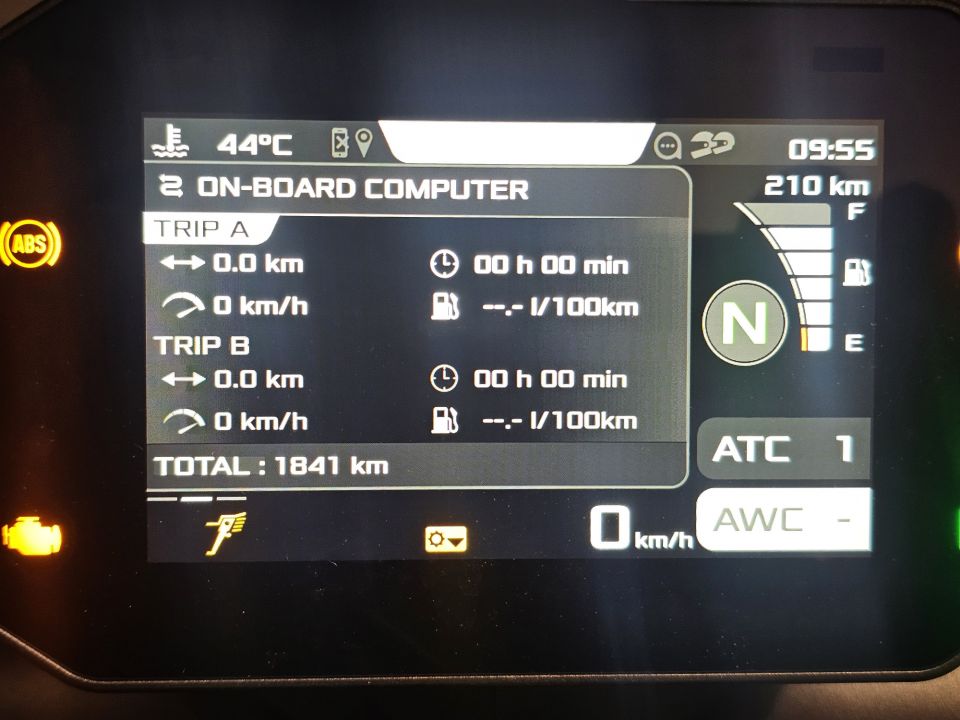 APRILIA TUONO 660 FACTORY 4