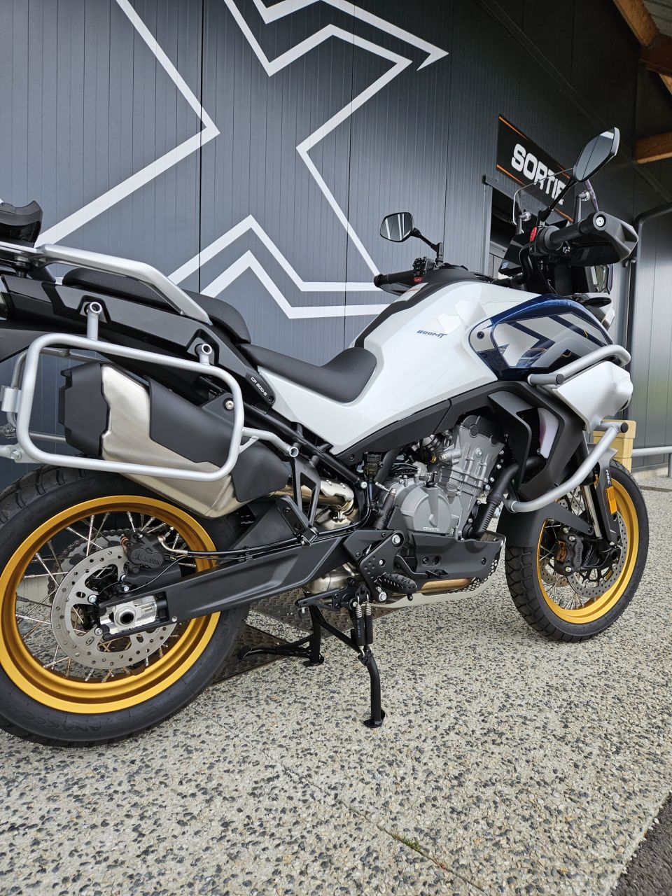 CF MOTO 800MT Explore 4