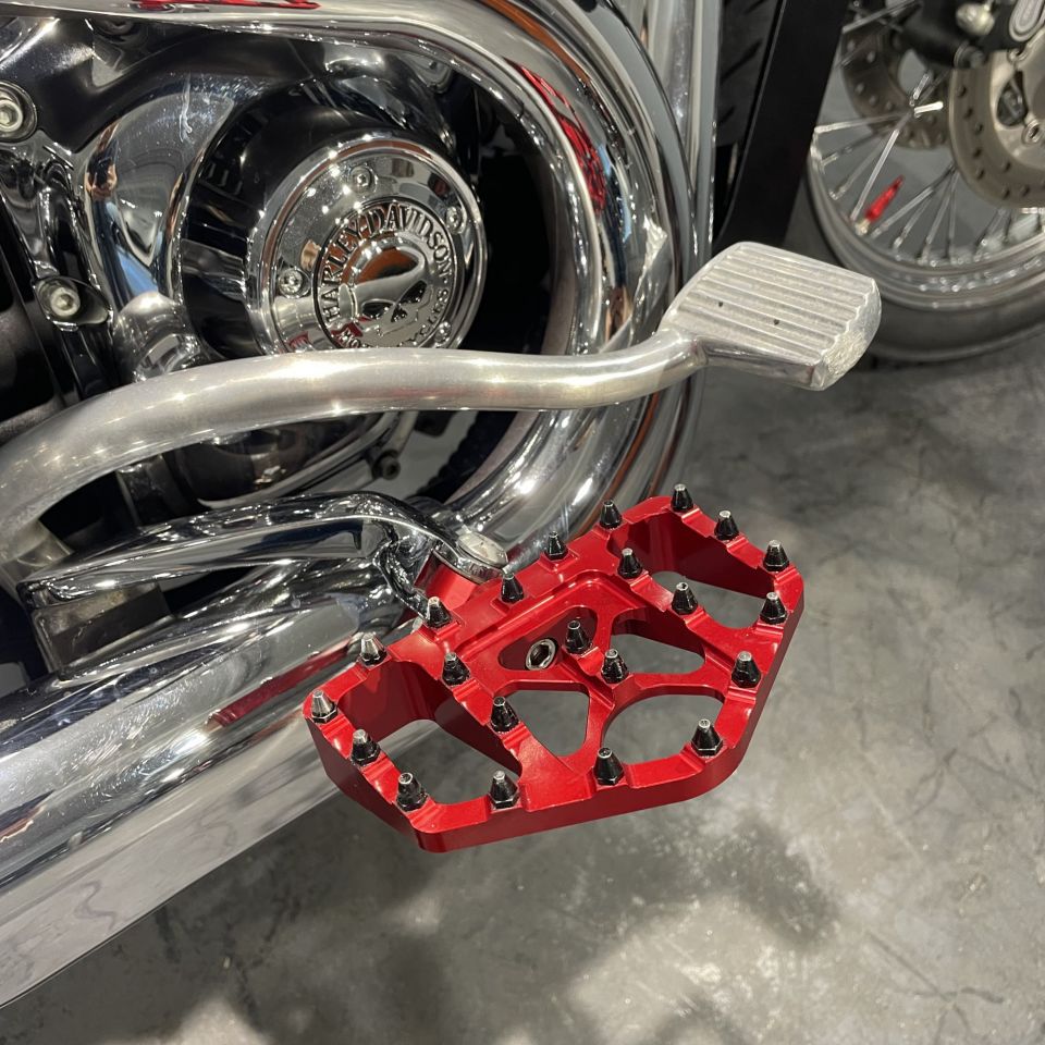 HARLEY-DAVIDSON DYNA LOW RIDER 1690 4