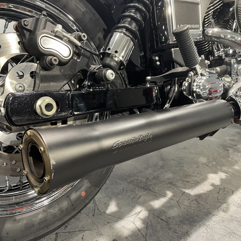 HARLEY-DAVIDSON DYNA LOW RIDER 1690 4