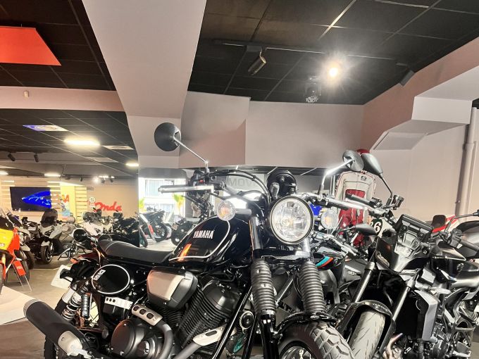 YAMAHA SCR 950 4