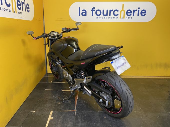 SUZUKI GLADIUS 650 ABS 4