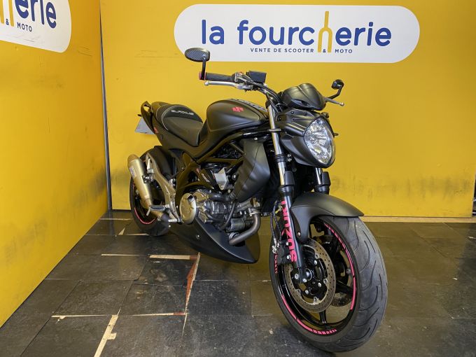 SUZUKI GLADIUS 650 ABS 4
