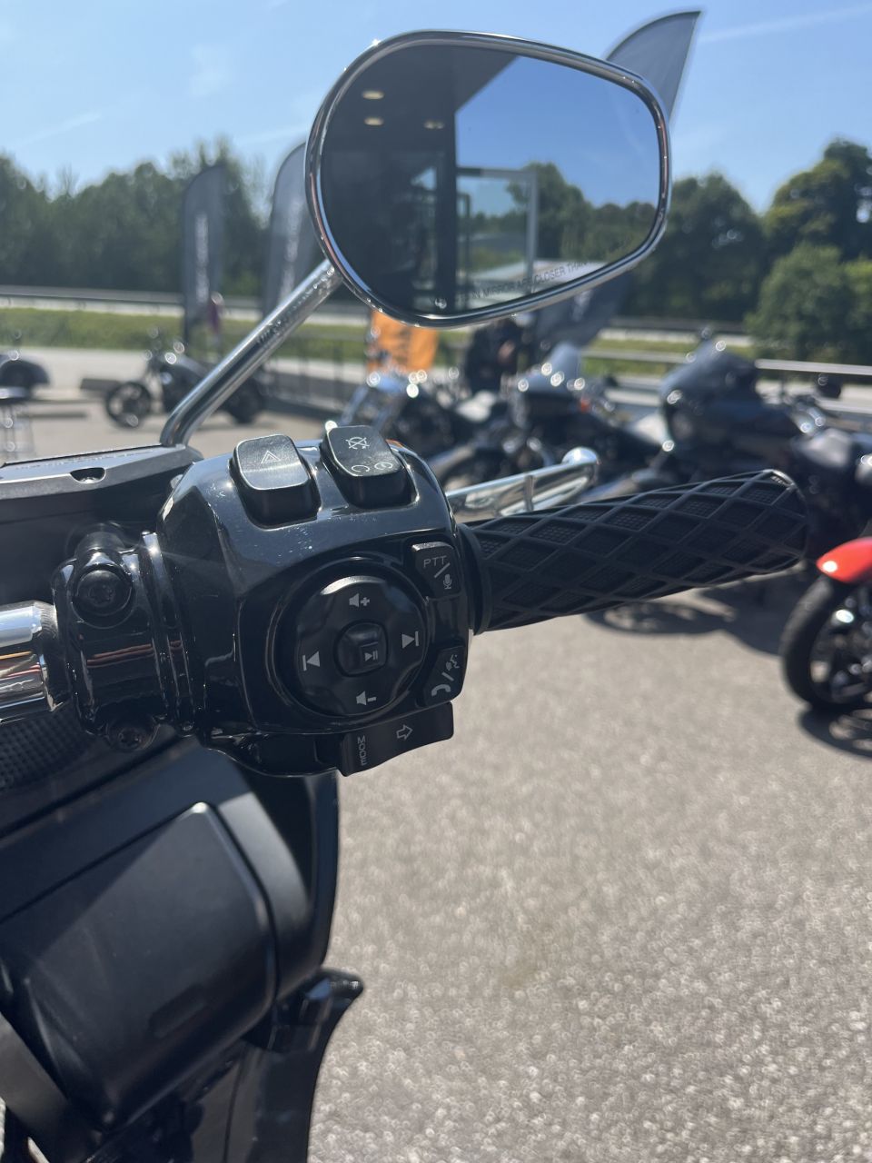 HARLEY-DAVIDSON TOURING ROAD GLIDE 1923 4