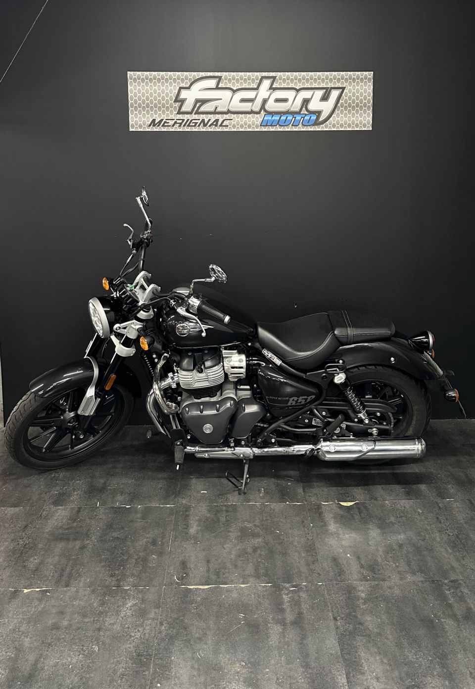 ROYAL ENFIELD SUPER METEOR 650 4