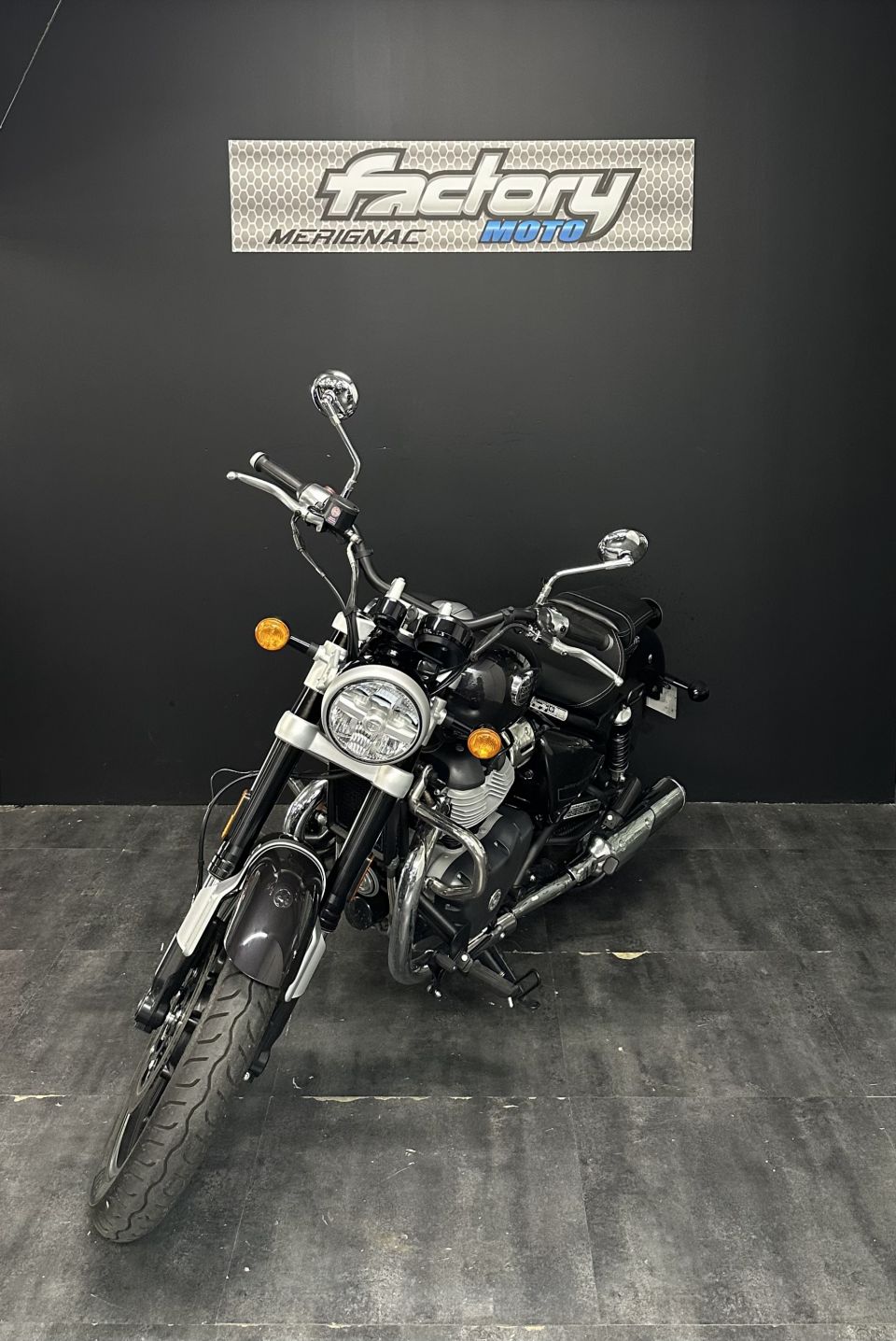 ROYAL ENFIELD SUPER METEOR 650 4