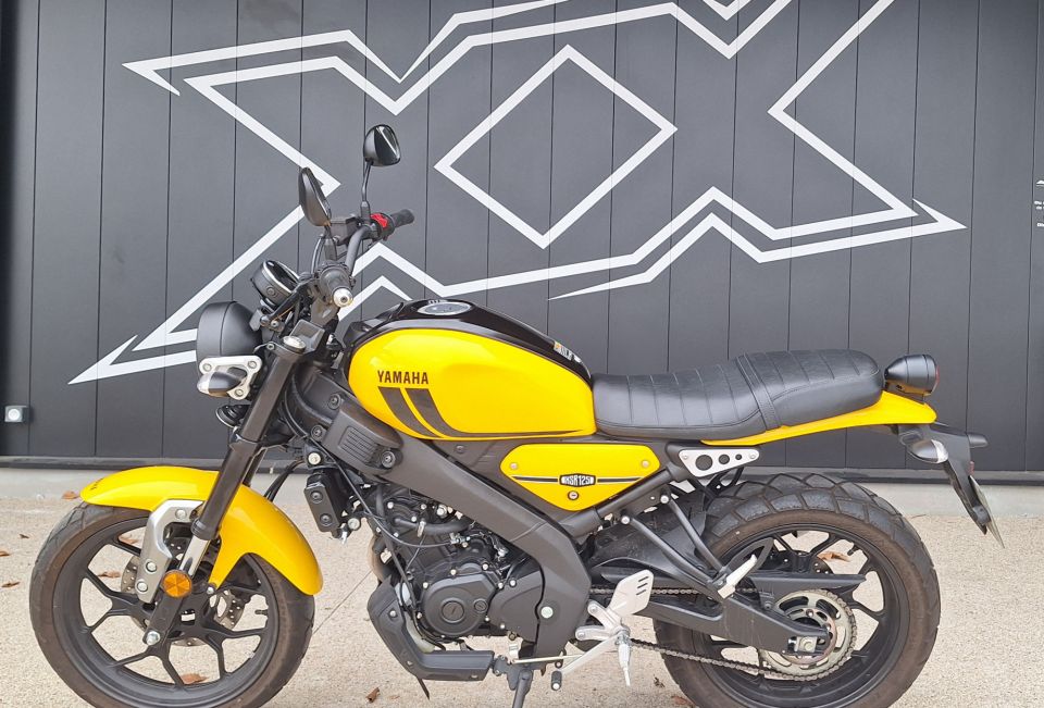 YAMAHA XSR 125 4