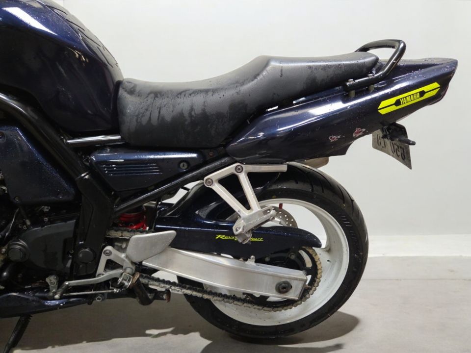 YAMAHA FAZER 600 4