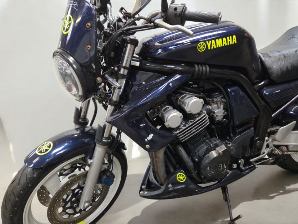 YAMAHA FAZER 600 4