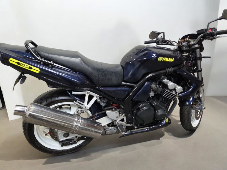 YAMAHA FAZER 600 4
