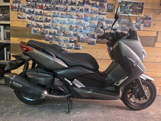 YAMAHA X-MAX 400 4
