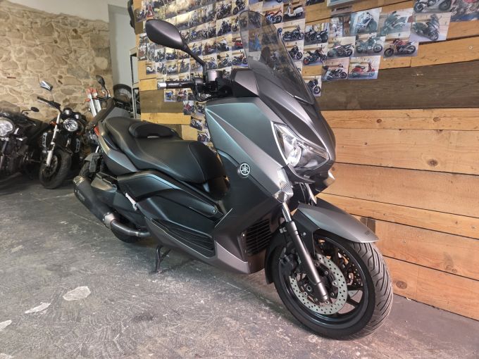 YAMAHA X-MAX 400 4