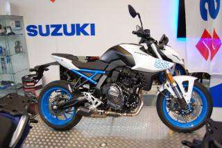 SUZUKI GSX-8S A2 - 2025
