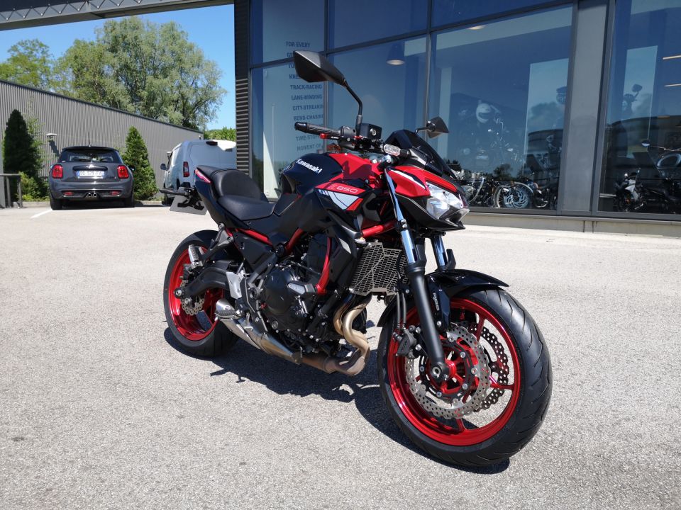 KAWASAKI Z 650 (47.5CV) 4
