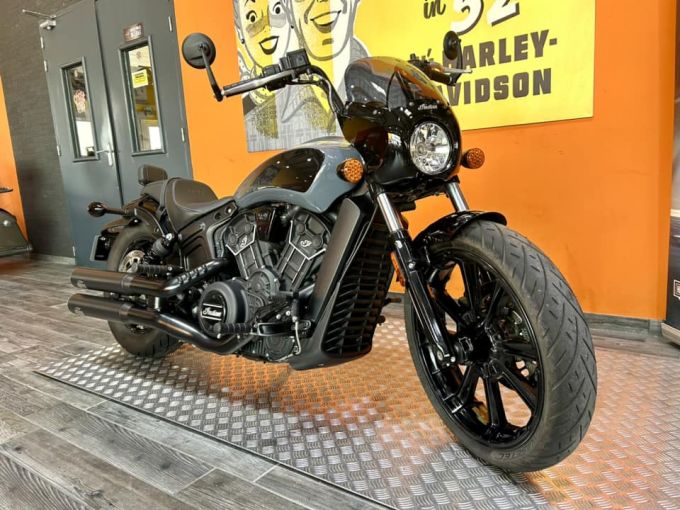INDIAN SCOUT ROGUE 1200 4