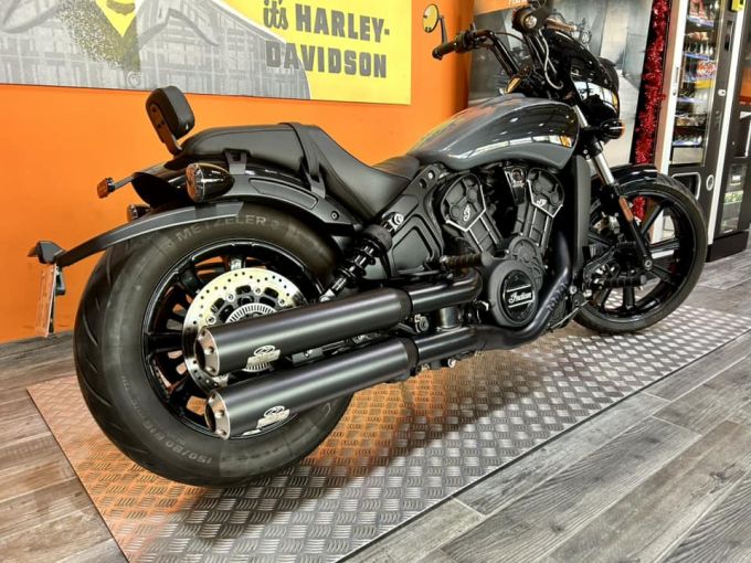 INDIAN SCOUT ROGUE 1200 4