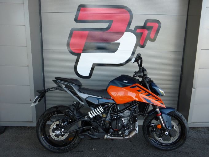 KTM 125 DUKE 2025 4