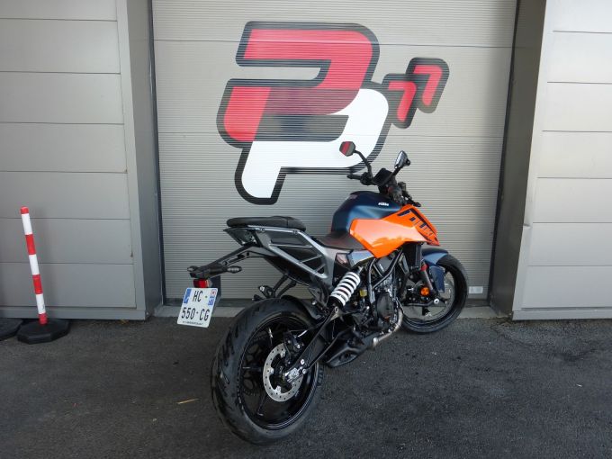 KTM 125 DUKE 2025 4