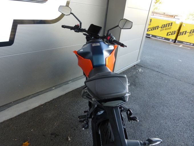 KTM 125 DUKE 2025 4