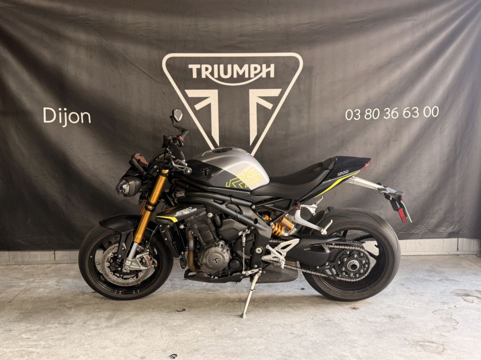 TRIUMPH SPEED TRIPLE 1200 RS 4