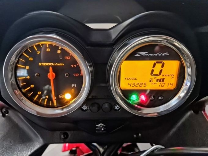 SUZUKI GSF 1250 S BANDIT ABS 4
