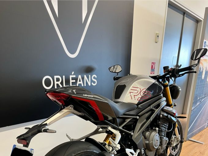 TRIUMPH SPEED TRIPLE 1200 RS 4