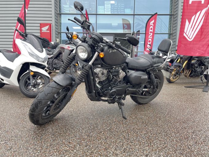 HYOSUNG GV 300 S BOBBER 4