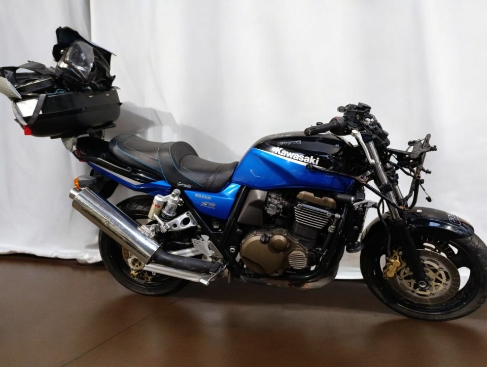 KAWASAKI ZRX 4