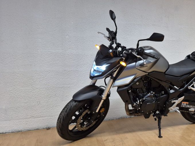 HONDA CB 750 HORNET 4