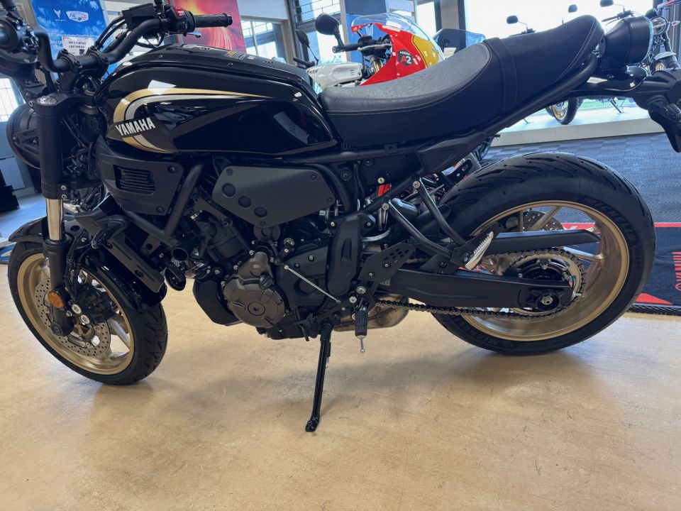 YAMAHA XSR 700 4