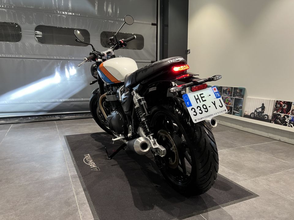 TRIUMPH SPEED TWIN 900 4