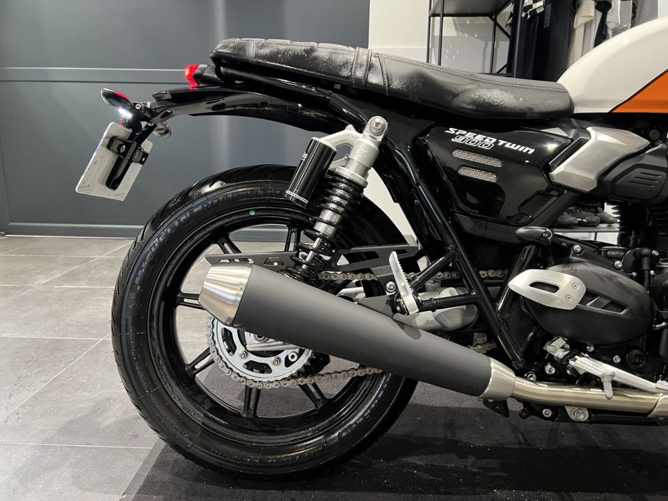 TRIUMPH SPEED TWIN 900 4