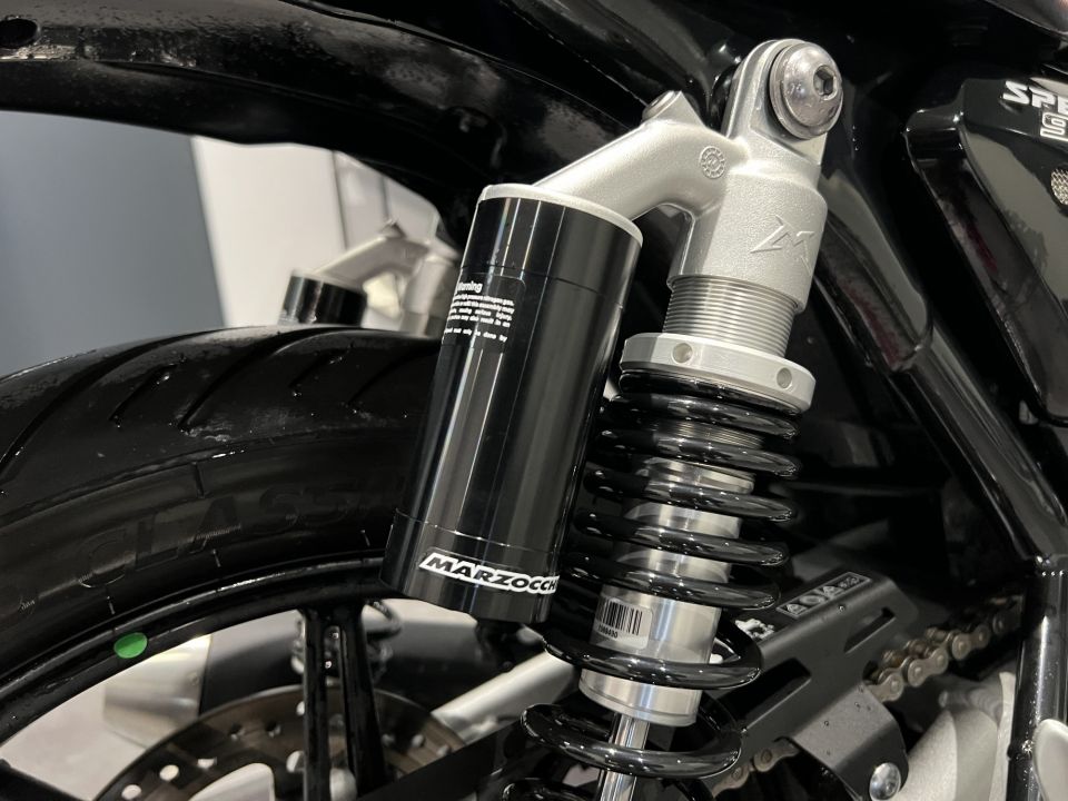 TRIUMPH SPEED TWIN 900 4