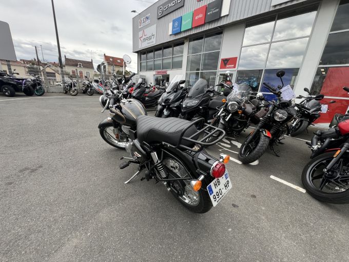 ROYAL ENFIELD CLASSIC 4