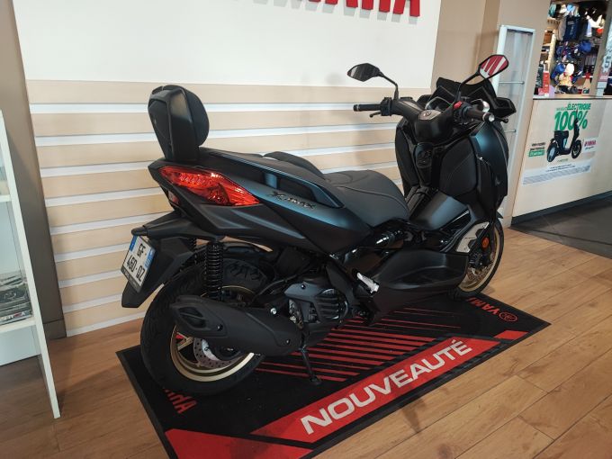 YAMAHA XMAX 125 TECH MAX 4