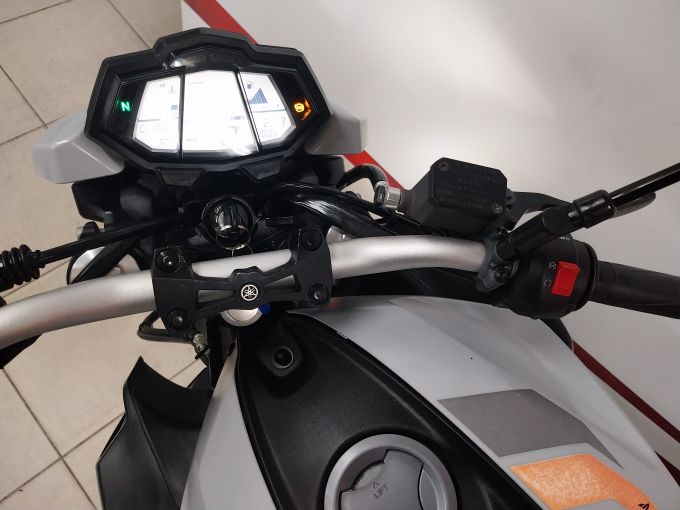 YAMAHA MT 125 4